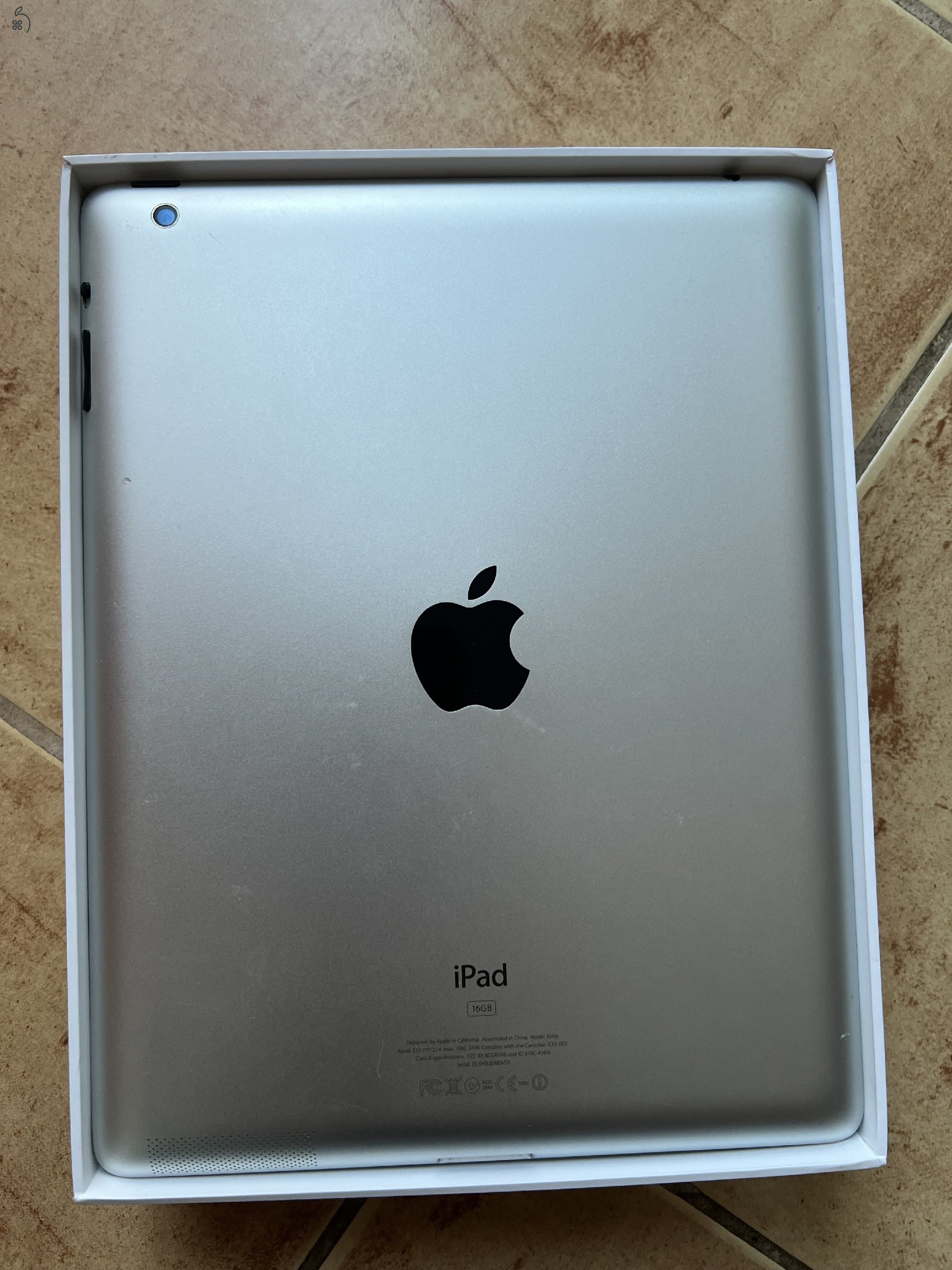 iPad A1416 16 GB Wifi fehér szép állapot Debrecenben eladó