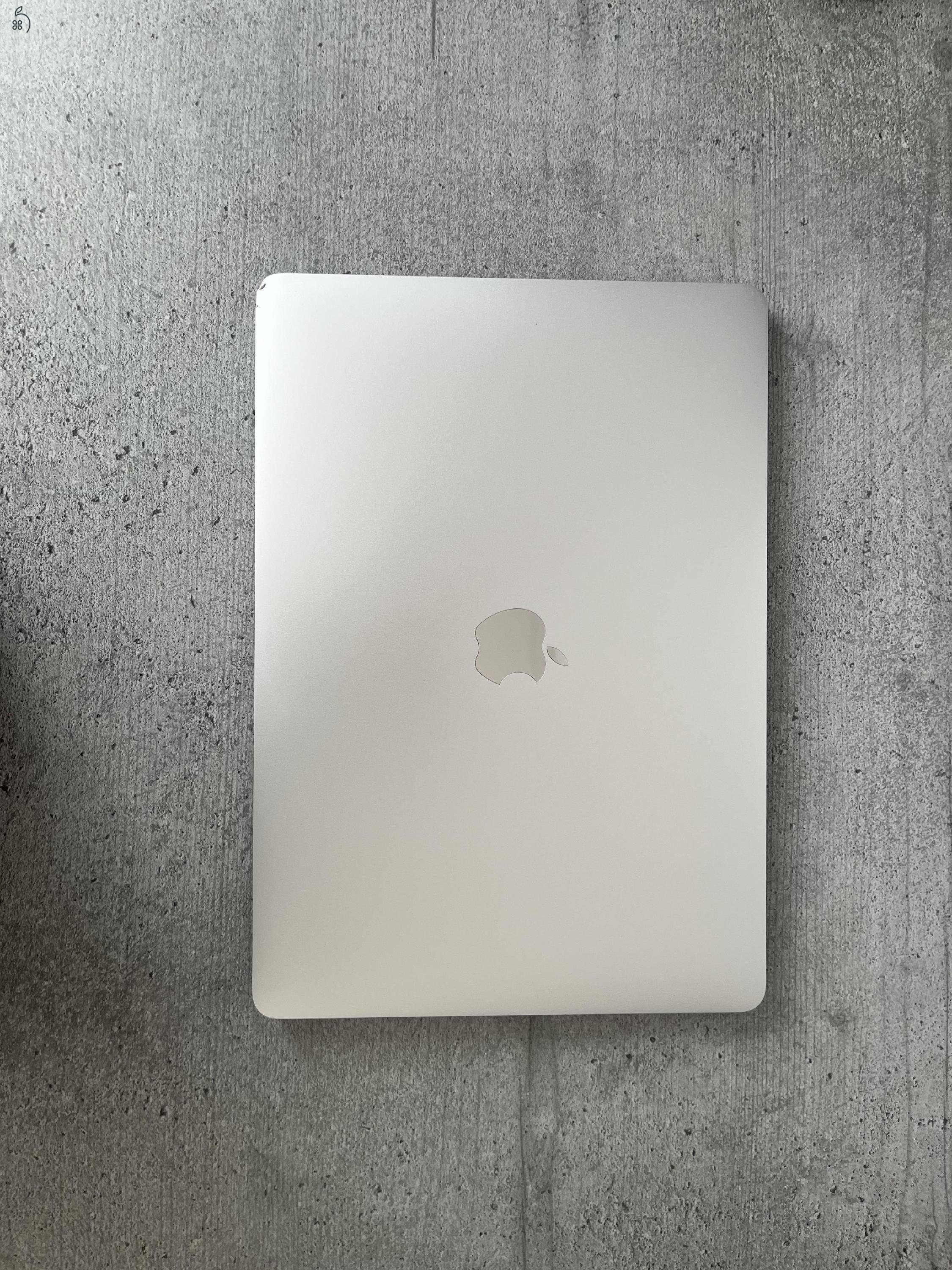 MacBook Air M1 8GB/256GB