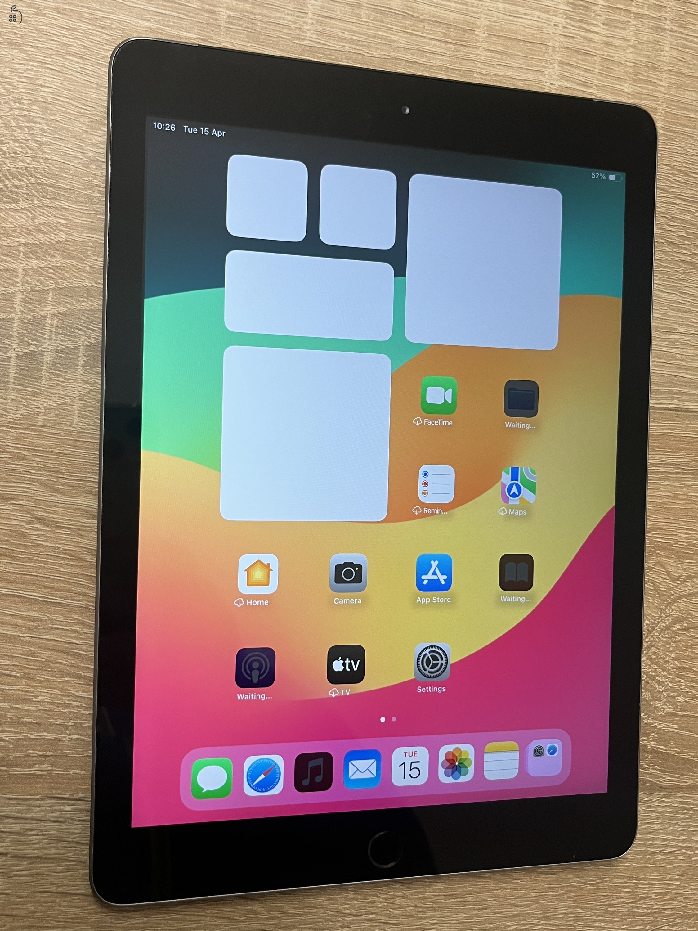 NAGYON SZÉP IPAD 6 32GB WIFI+CELLULAR IPADOK ÜZLETBŐL, GARANCIÁVAL, 27% ÁFÁS számlával 