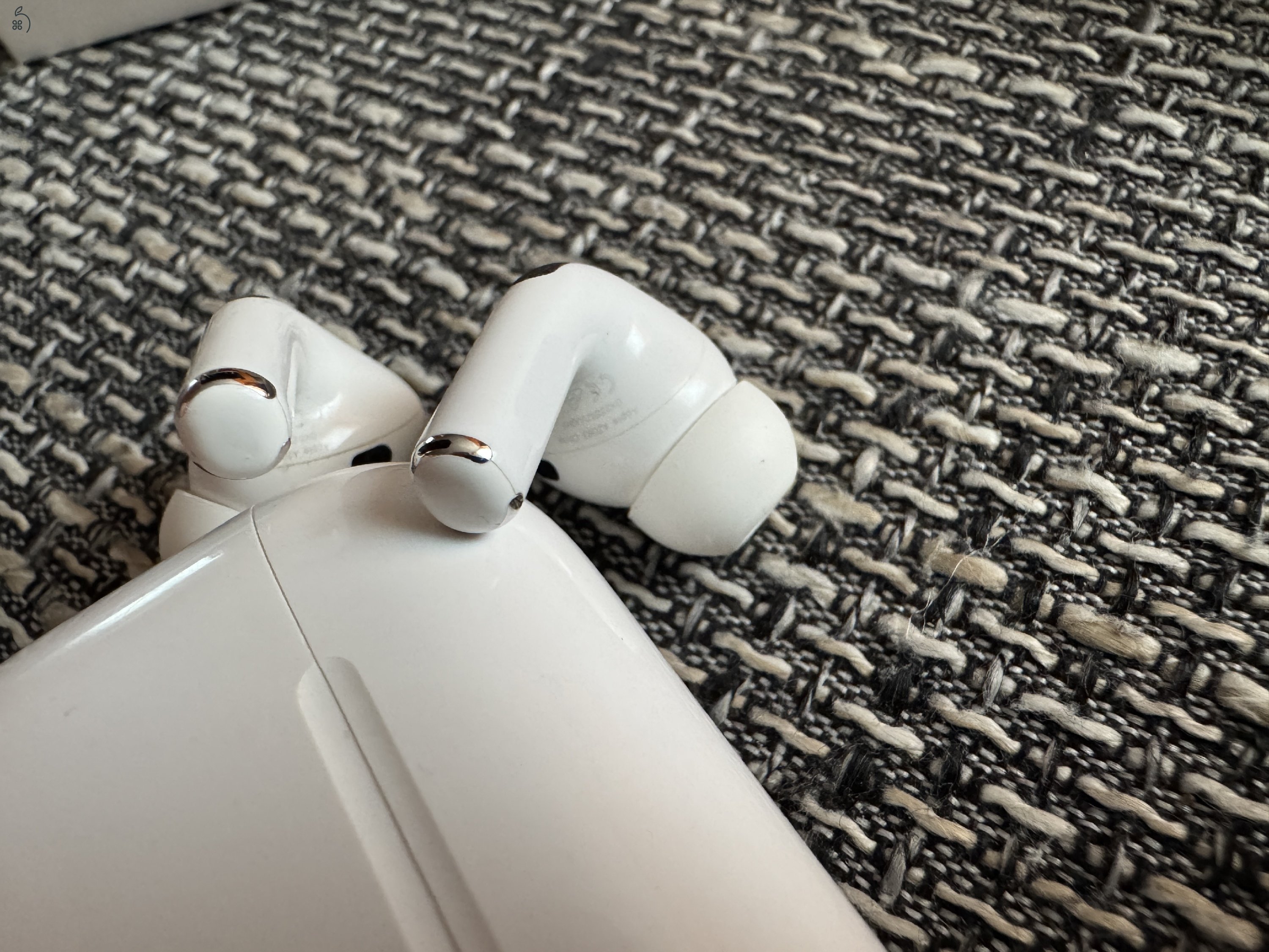 Apple AirPods Pro (Gen 1) Wireless Charging Case, iStyle vásárlás