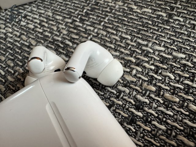 Apple AirPods Pro (Gen 1) Wireless Charging Case, iStyle vásárlás
