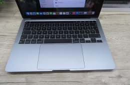 Apple Macbook Pro 13 M2 Touchbar - 2022 - Használt, karcmentes