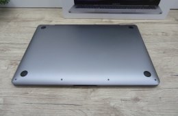 Apple Macbook Pro 13 M2 Touchbar - 2022 - Használt, karcmentes