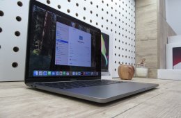 Apple Macbook Pro 13 M2 Touchbar - 2022 - Használt, karcmentes
