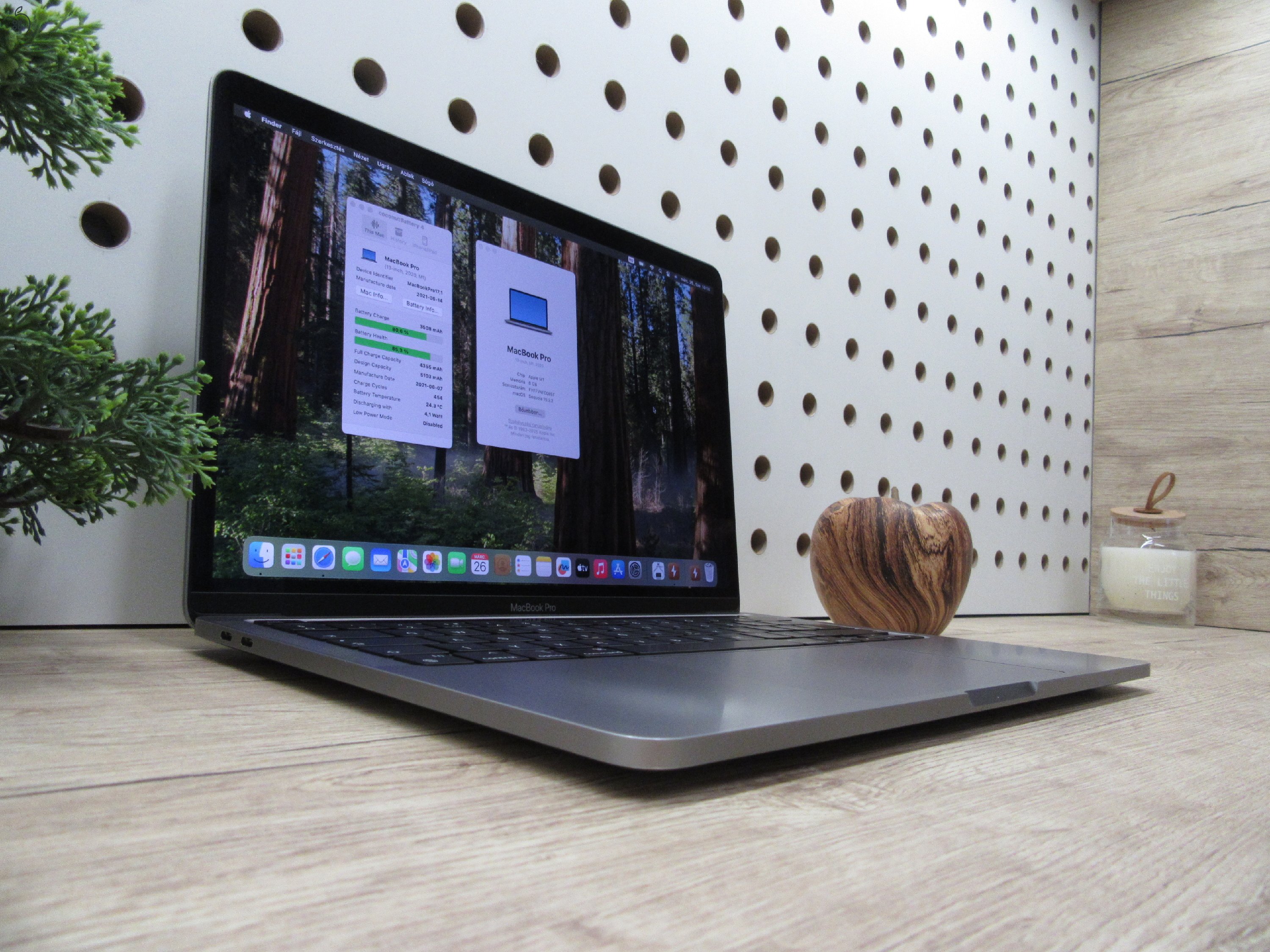 Apple Macbook 13 M1 Pro Touchbar - 2020 - Használt, szép állapot