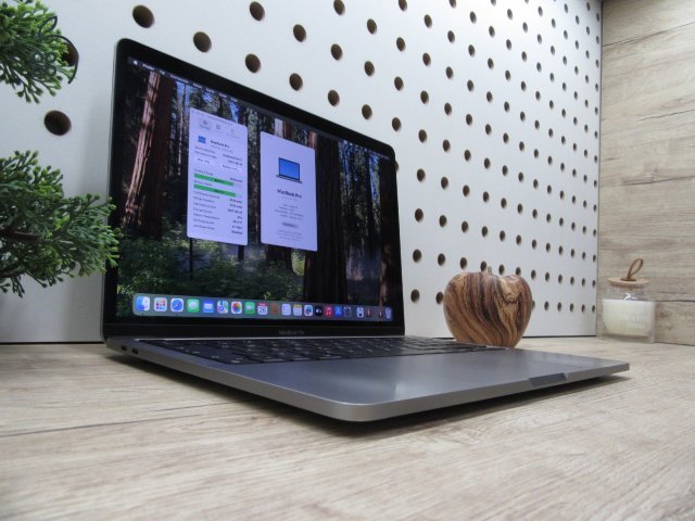 Apple Macbook 13 M1 Pro Touchbar - 2020 - Használt, szép állapot