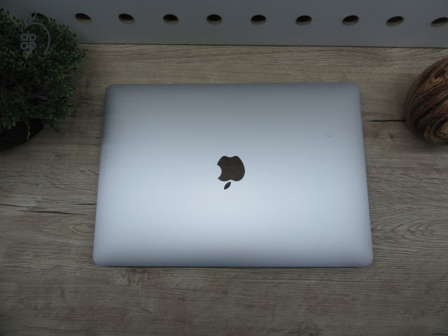  Apple Macbook 13 M1 Pro Touchbar - 2020 - Használt, megkímélt