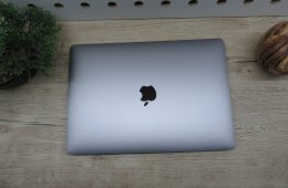  Apple Macbook 13 M1 Pro Touchbar - 2020 - Használt, karcmentes 