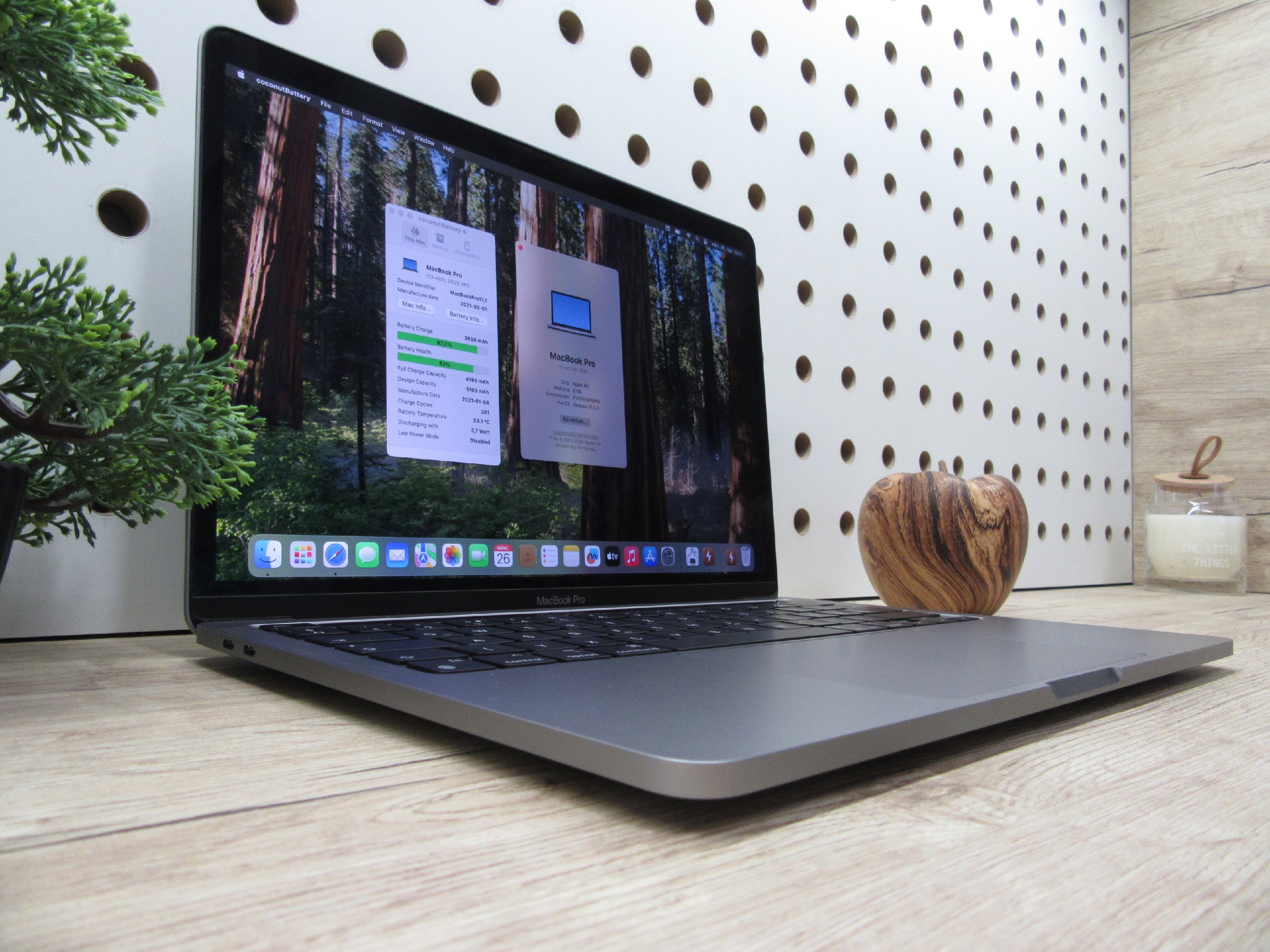  Apple Macbook 13 M1 Pro Touchbar - 2020 - Használt, karcmentes 