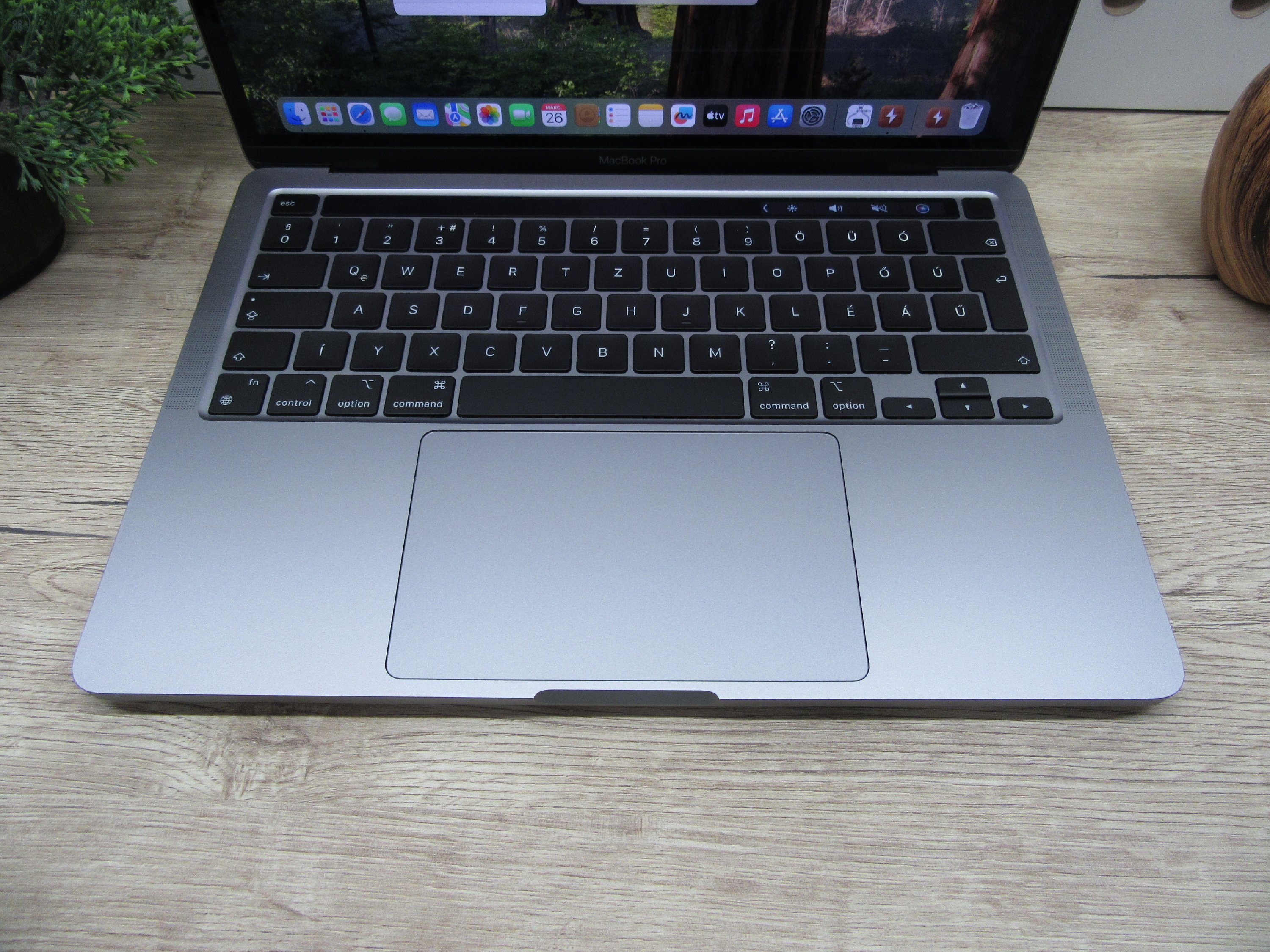  Apple Macbook 13 M1 Pro Touchbar - 2020 - Használt, karcmentes 