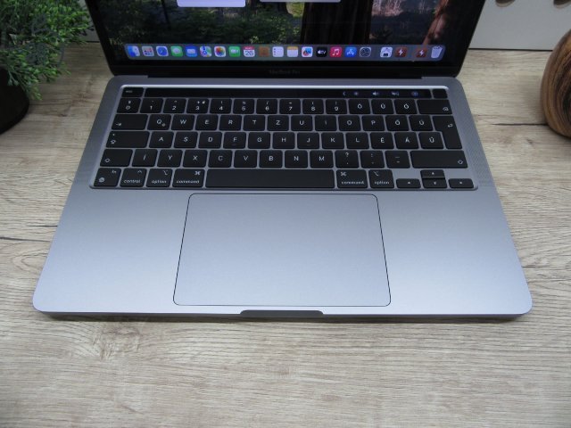  Apple Macbook 13 M1 Pro Touchbar - 2020 - Használt, karcmentes 