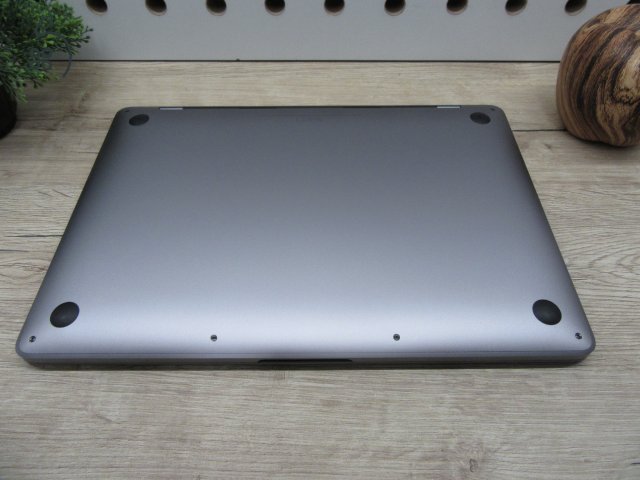  Apple Macbook 13 M1 Pro Touchbar - 2020 - Használt, karcmentes 