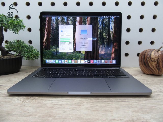  Apple Macbook 13 M1 Pro Touchbar - 2020 - Használt, karcmentes 