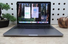  Apple Macbook 13 M1 Pro Touchbar - 2020 - Használt, karcmentes 