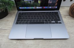  Apple Macbook 13 M1 Pro Touchbar - 2020 - Használt, karcmentes 