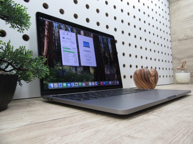  Apple Macbook 13 M1 Pro Touchbar - 2020 - Használt, karcmentes 