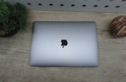  Apple Macbook 13 M1 Pro Touchbar - 2020 - Használt, karcmentes 