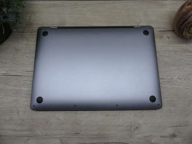  Apple Macbook 13 M1 Pro Touchbar - 2020 - Használt, karcmentes 