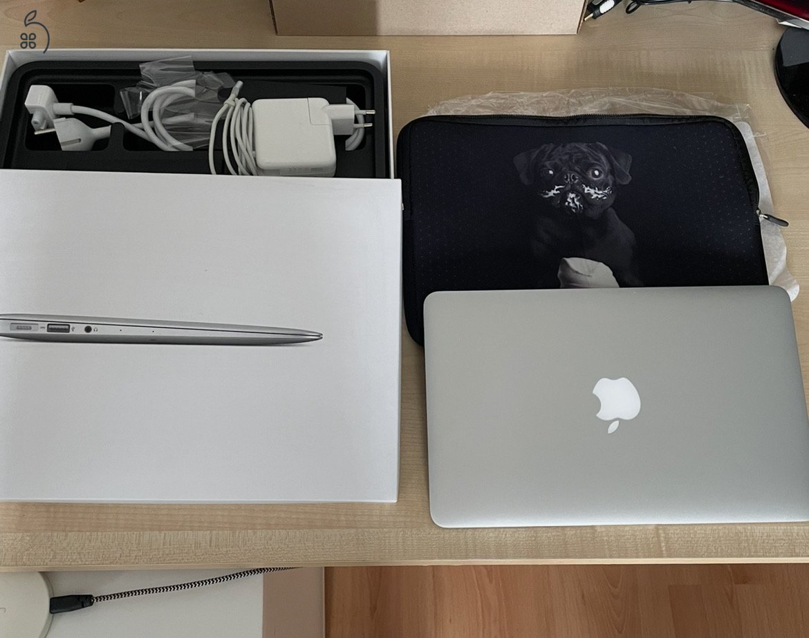 Macbook Air 2013 11-256GB- tartozékokkal
