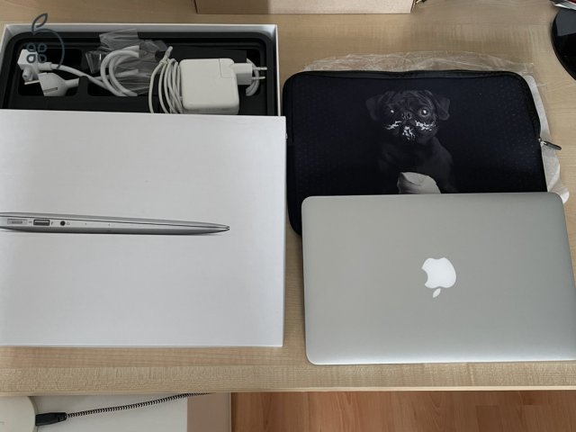 Macbook Air 2013 11-256GB- tartozékokkal
