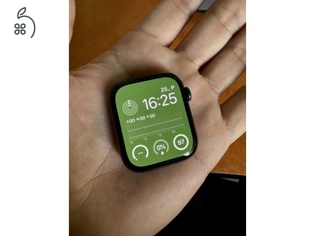 Apple Watch S8 - 45 mm