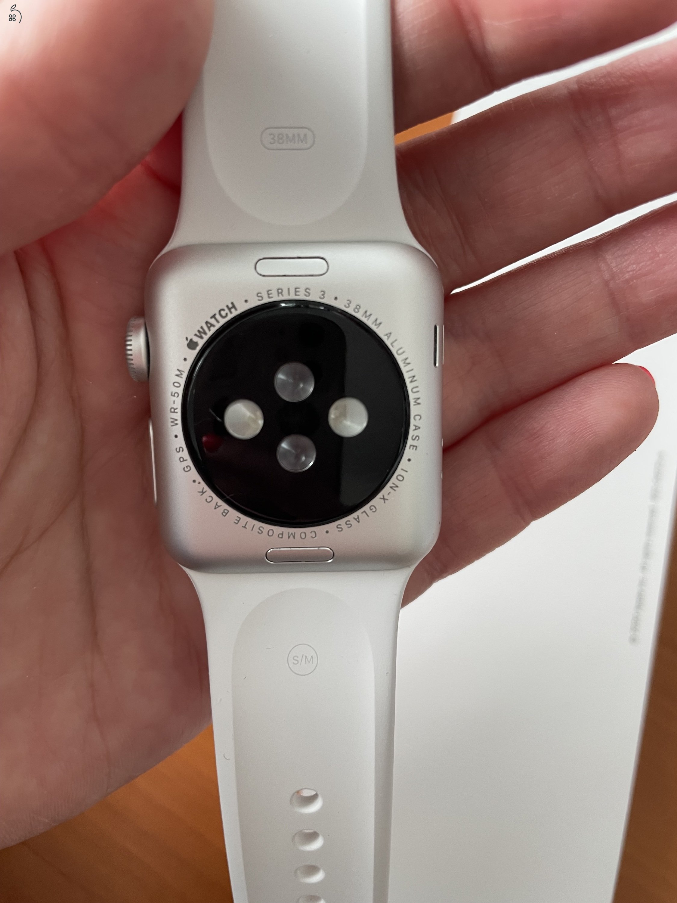 Fehér 38 mm Apple Watch Series 3