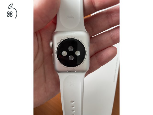 Fehér 38 mm Apple Watch Series 3