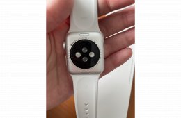 Fehér 38 mm Apple Watch Series 3