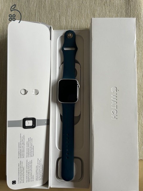 Eladó Apple Watch S6 (44 mm, ezüst)