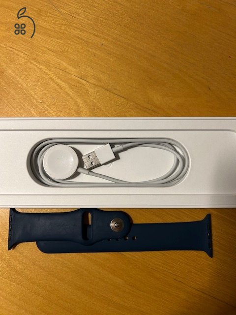 Eladó Apple Watch S6 (44 mm, ezüst)