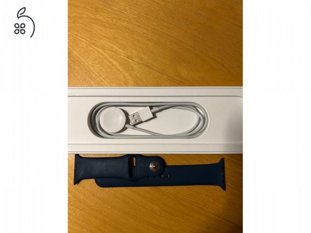 Eladó Apple Watch S6 (44 mm, ezüst)