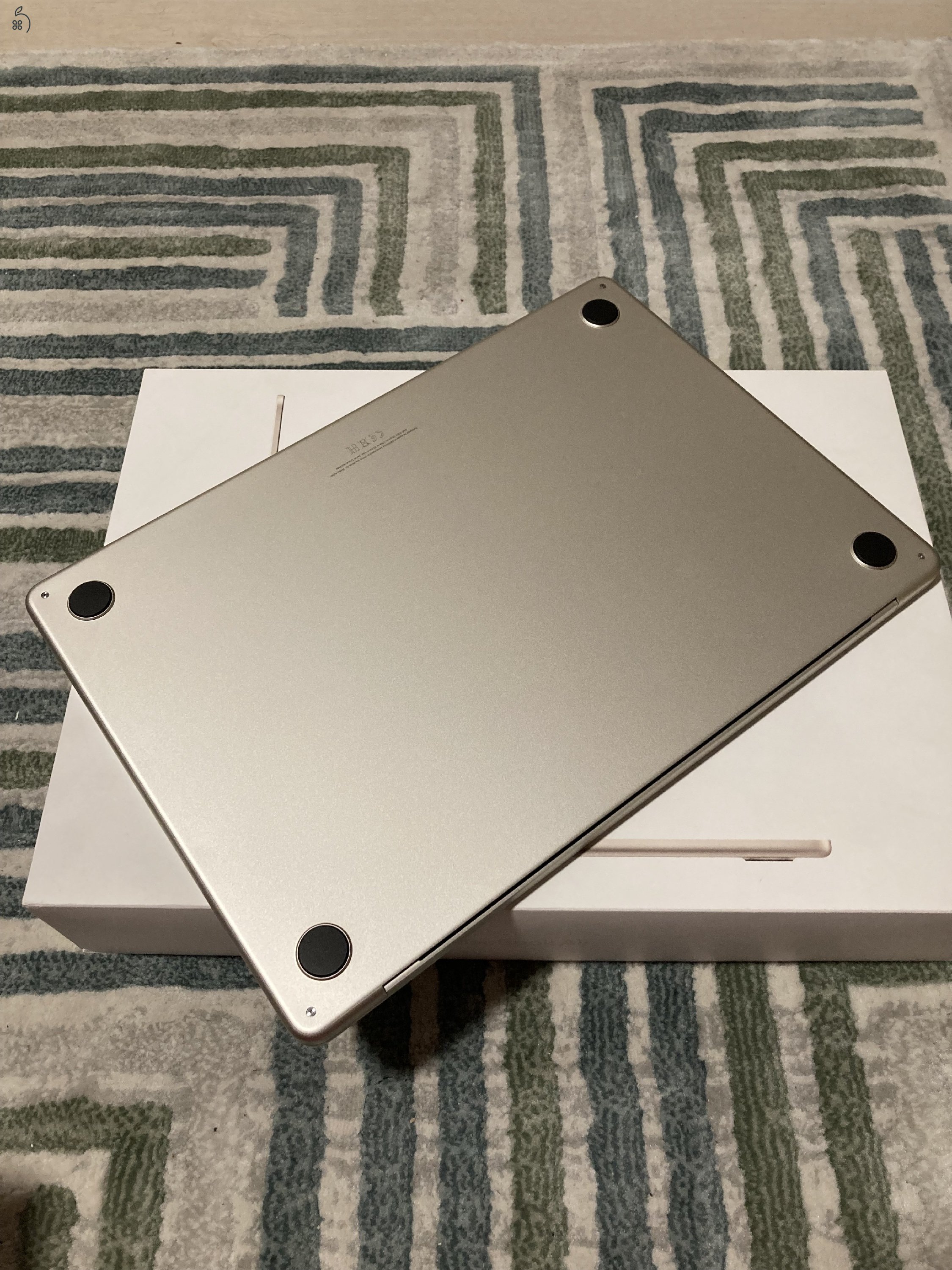 MacBook AIR 15,3” M2 Chip 512GB SSD! Gyönyörű! 