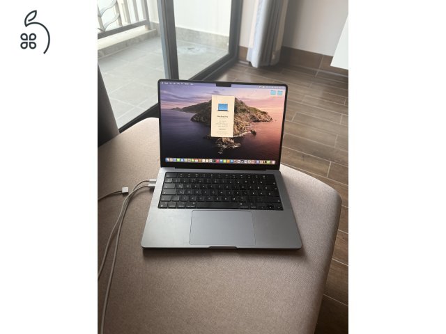 Eladó  MacBook Pro 14(M3 / 8GB / SSD 1TB) egérrel együtt.