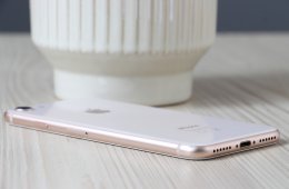  iPhone 8 64GB arany C+ US-6557
