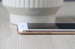  iPhone 8 64GB arany C+ US-6557