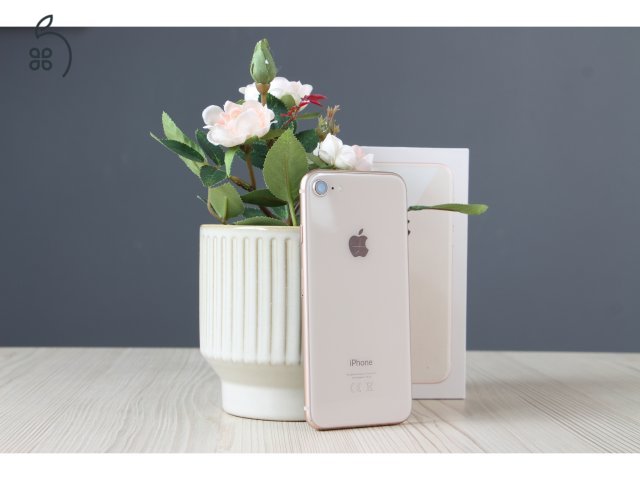  iPhone 8 64GB arany C+ US-6557