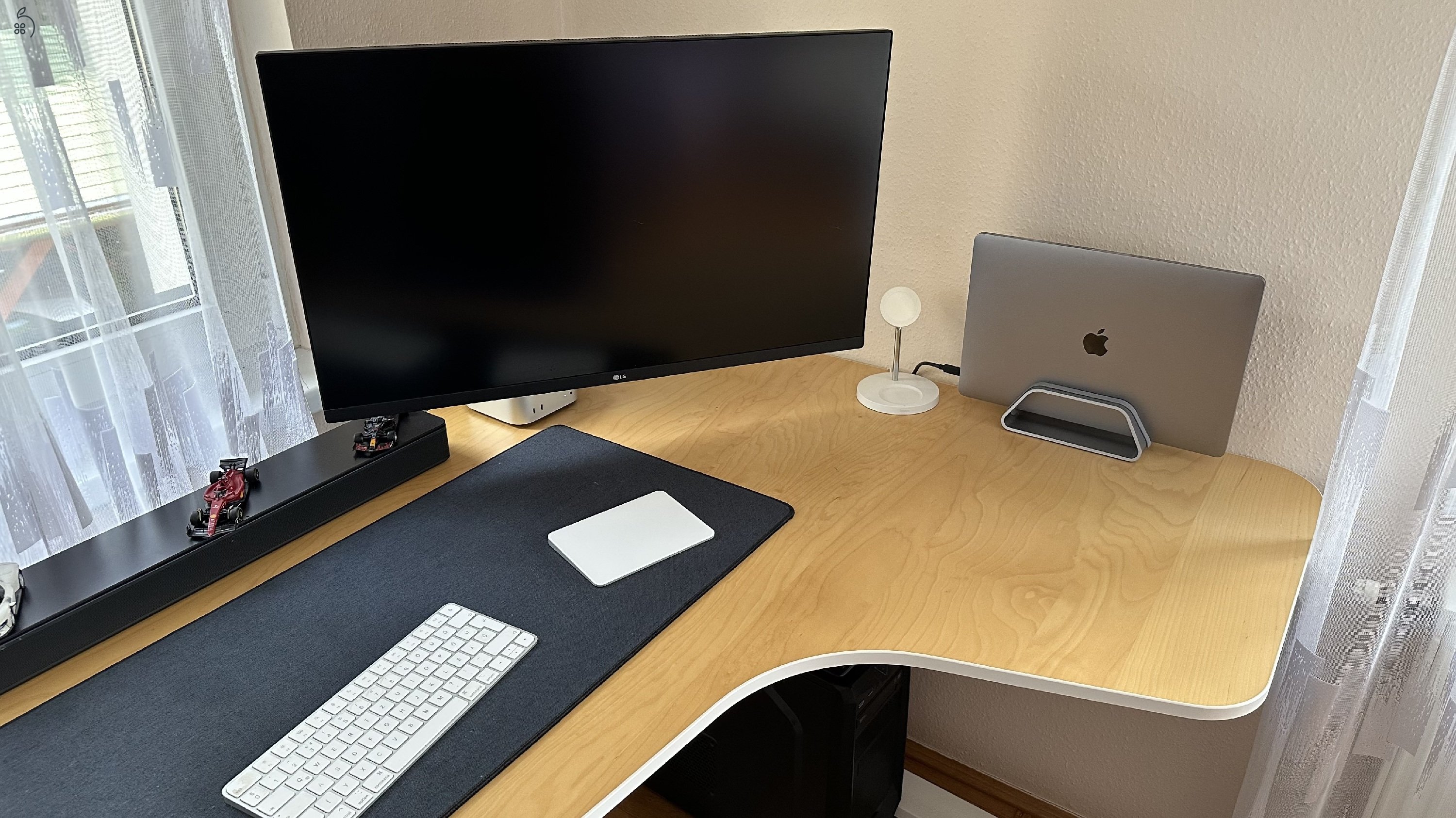 Eladó MacBook Pro 15” (2018) – i7 / 16GB / 512GB / Radeon 560X – csak külső monitorral használható