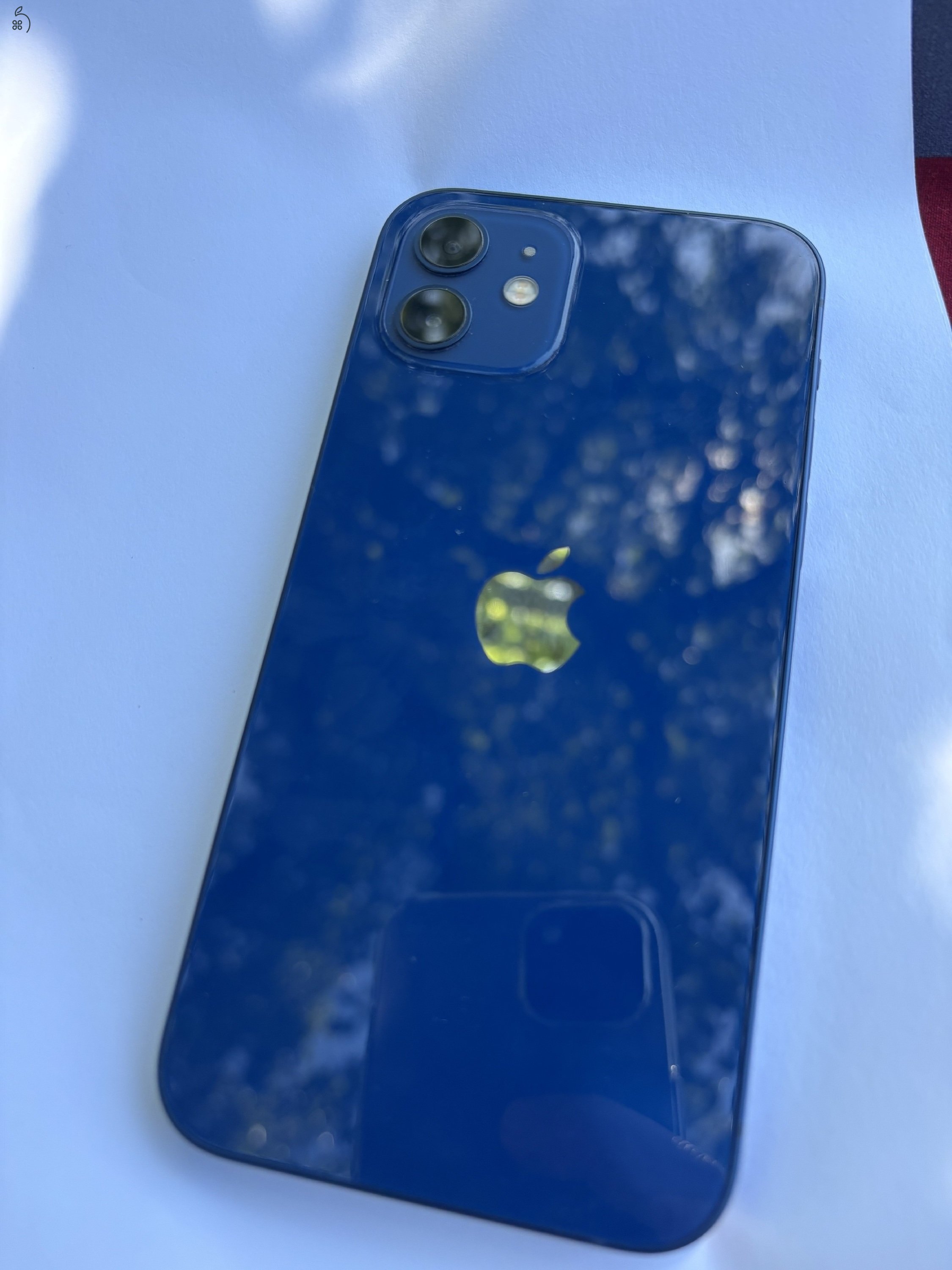 iPhone 12 használt, de jó állapotban eladó