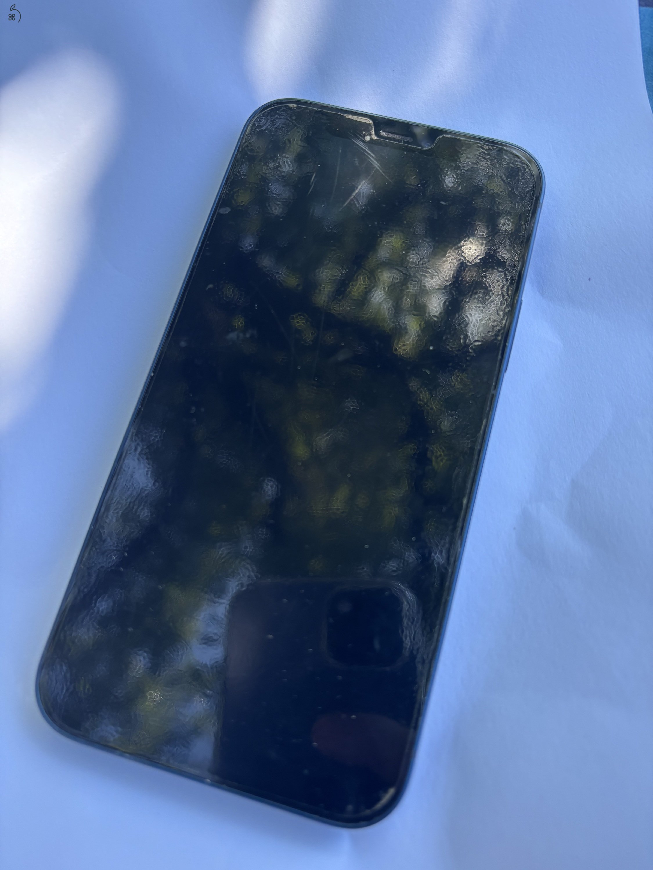 iPhone 12 használt, de jó állapotban eladó
