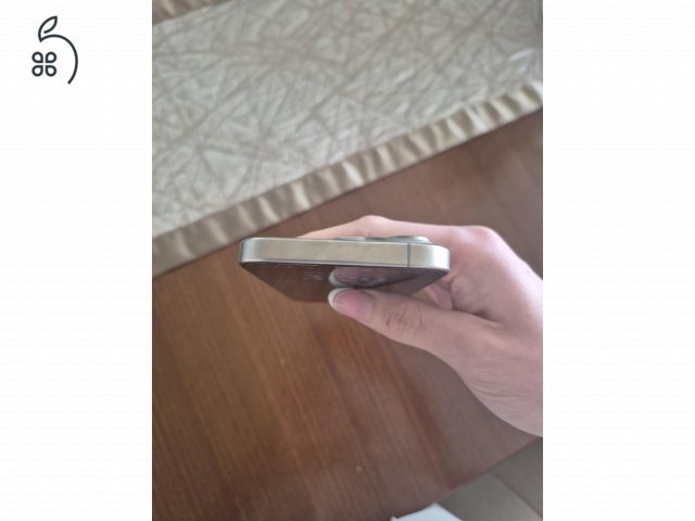 Iphone 15 pro,natúr titán, 256gb,87%,hibátlan