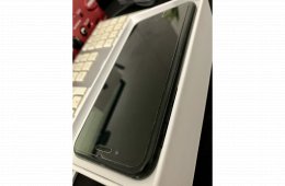 iPhone SE 2020, 128GB, Black, One függő 