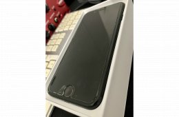 iPhone SE 2020, 128GB, Black, One függő 