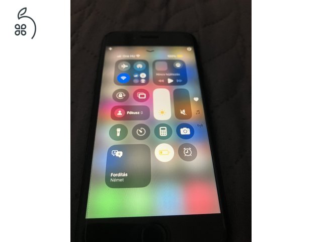 iPhone SE 2020, 128GB, Black, One függő 