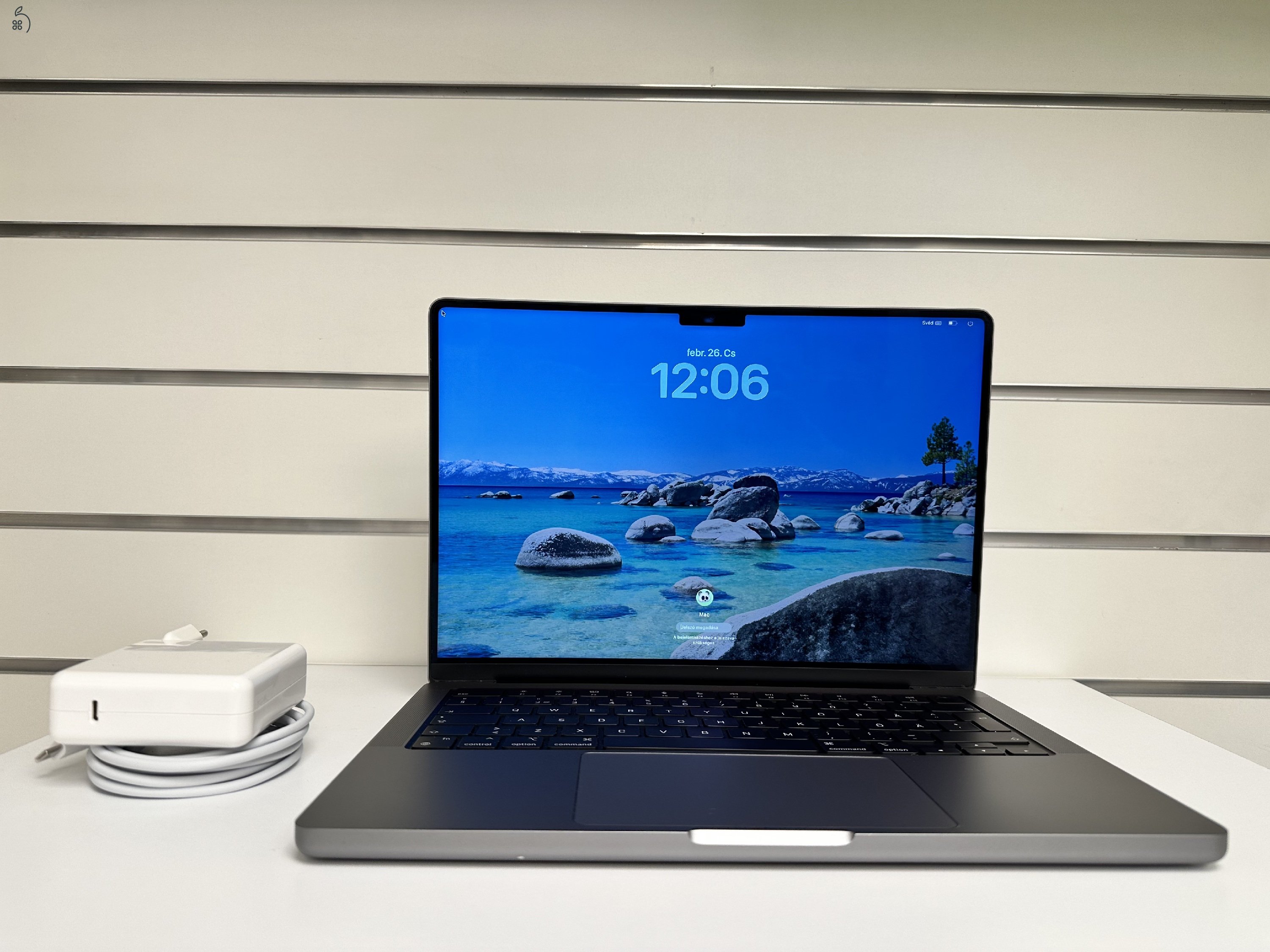 Üzletből, garanciával, Macbook Pro Retina 14