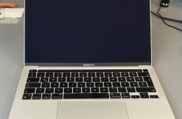 Macbook Pro M1 - 8GB RAM, 512GB SSD, Garanciális