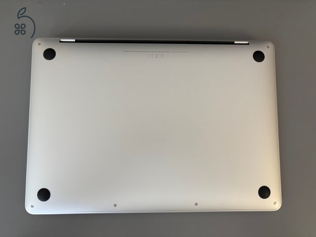 Macbook Pro M1 - 8GB RAM, 512GB SSD, Garanciális