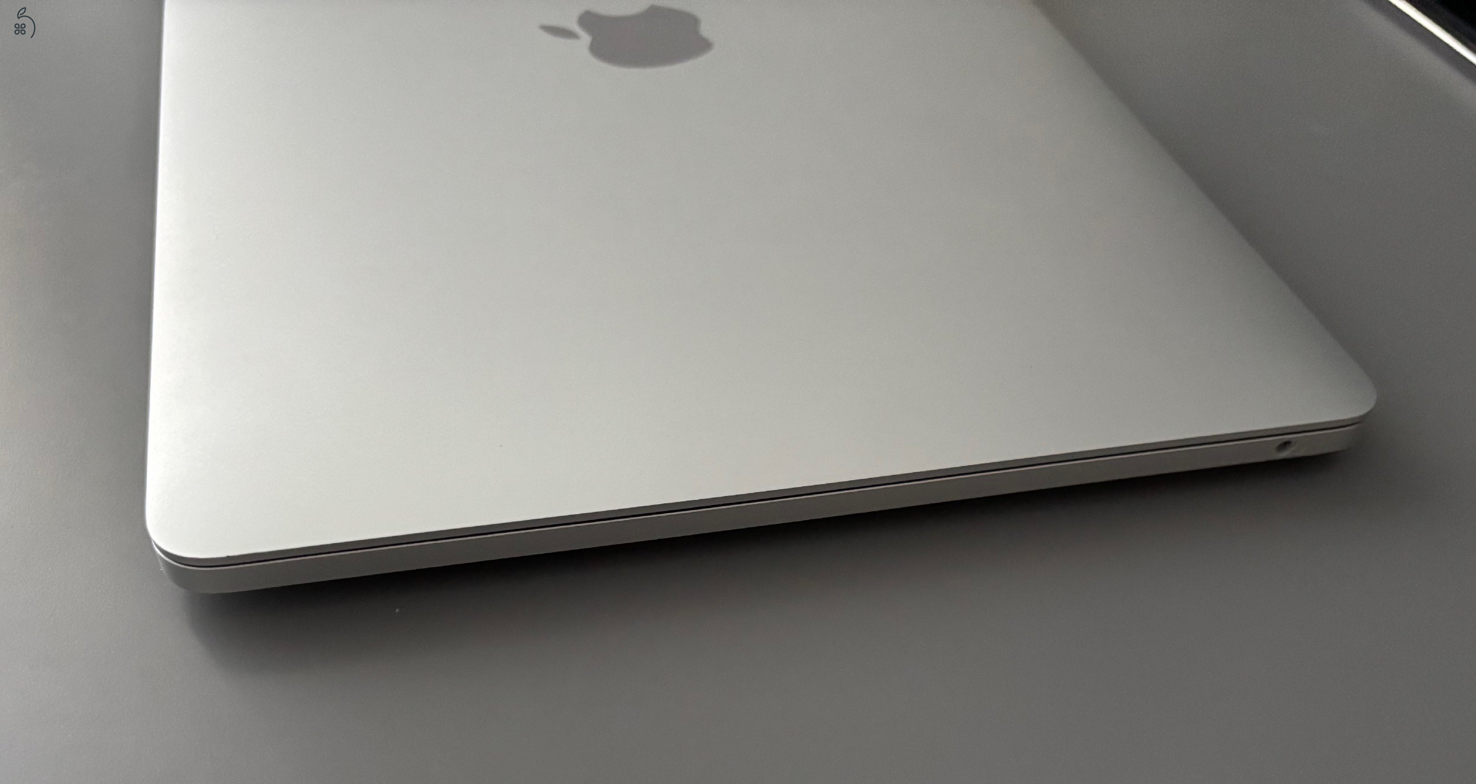 Macbook Pro M1 - 8GB RAM, 512GB SSD, Garanciális