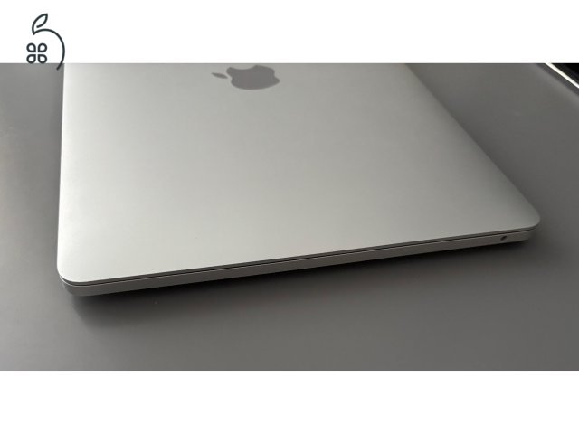 Macbook Pro M1 - 8GB RAM, 512GB SSD, Garanciális
