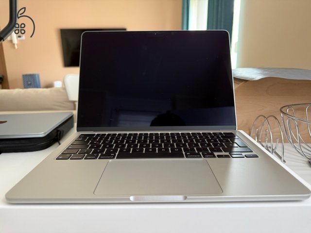 Eladó MacBook Air 13
