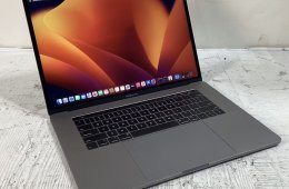 Makulátlan állapotban Apple MacBook Pro 15